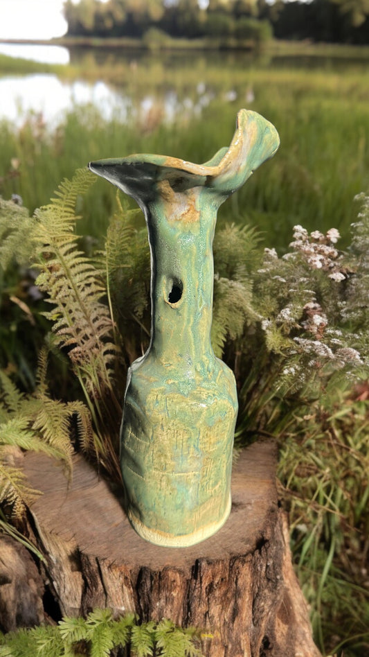 Gokigen “Matcha” Long neck flower vase.